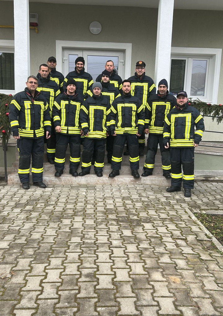 Tradiția continuă la Copșa Mică: Și noi suntem ajutoarele lui Moș Crăciun!