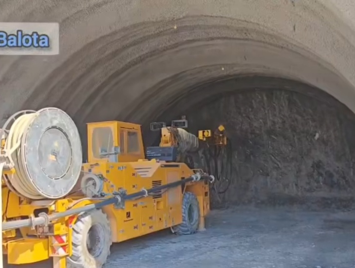 Autostrada Sibiu–Pitești (A1): Al treilea tunel de pe Secțiunea 2 a intrat în lucru. Progres susținut pe cel mai dificil tronson montan